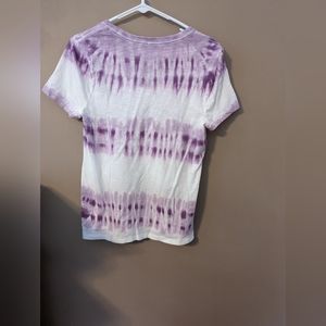 Universal thread tye dye tee